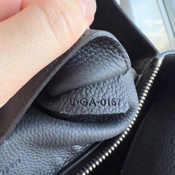 CELINE Tri-Fold Shoulder Bag - Picture 3 of 12